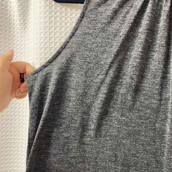 NWOT LOFT Petite Smocked Neck Tank Top - Picture 2 of 4